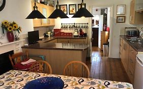 3 Bedroom 2 Bathrooms Apartment In Central Penzance